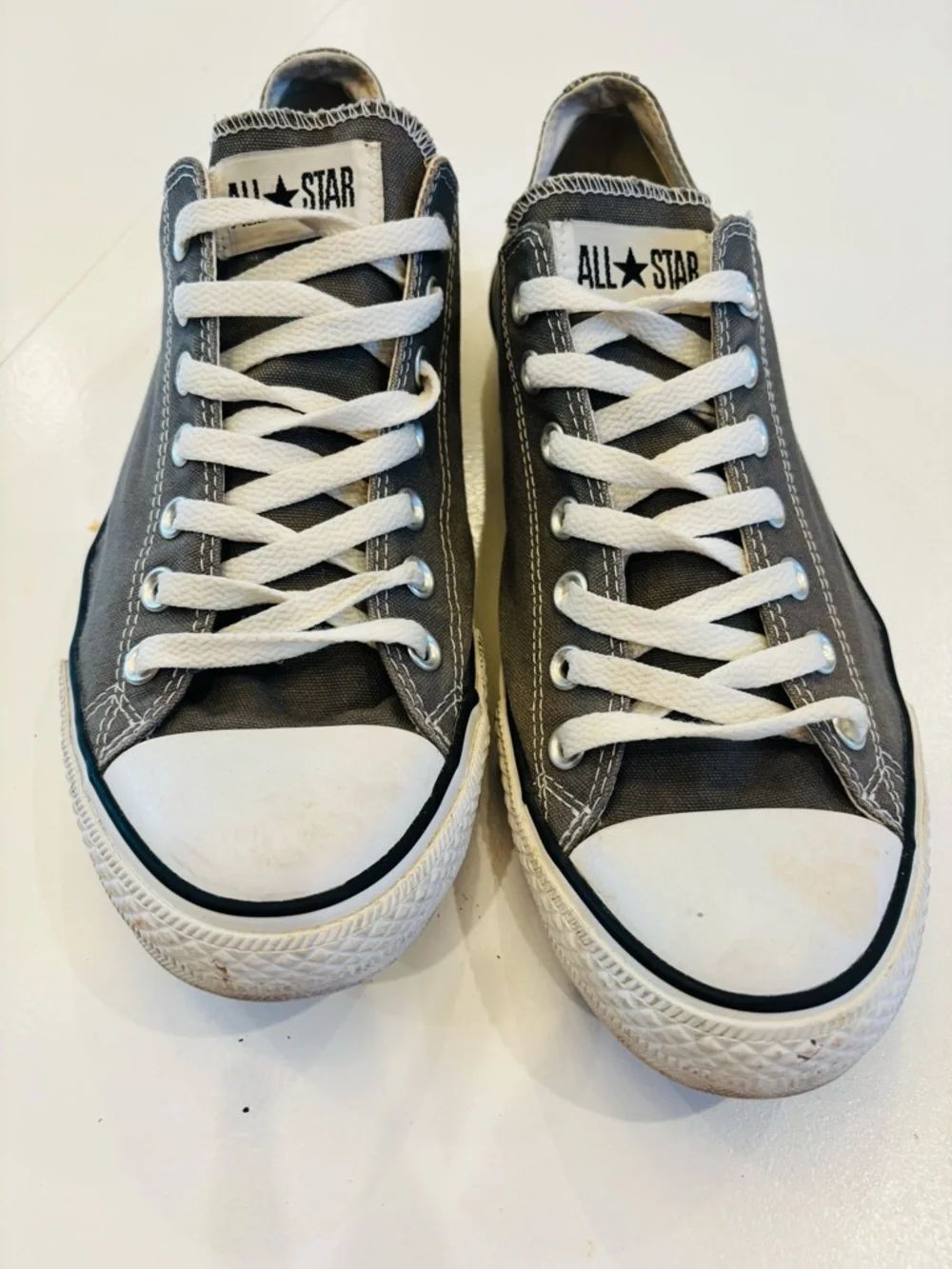 Converse Low Top Sneakers in Charcoal Gray with White Accents Mens size 11 - Picture 6 of 10